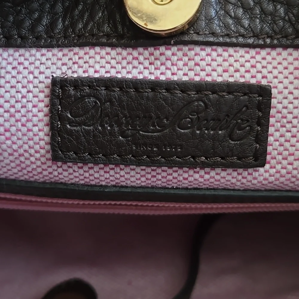 Dooney & Bourke chic crossbody